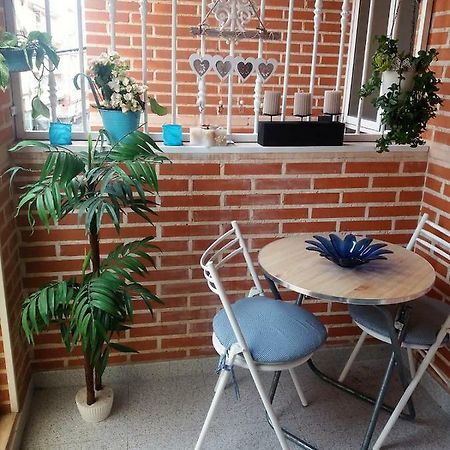 Amazing Sunny Flat With Balcony Pool Two Mins From The Beach Torrevieja Esterno foto